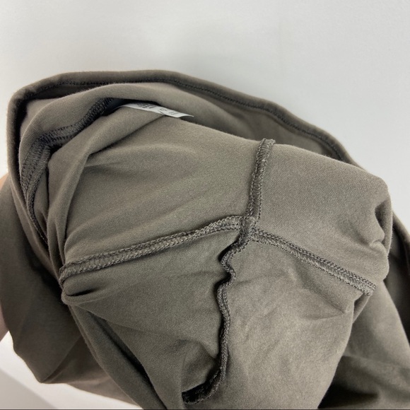 Aritzia TNA Atmosphere Leggings Taupe Size Medium - Picture 8 of 11